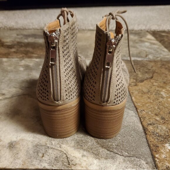 BKE Kinni Sandals Brown Stacked Heel Back Zipper Lace Up Cutout Womens 8.5 Brown - Picture 3 of 6